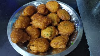 Mochai Kottai Paruppu Kara Vadai recipe in tamil  Vani makes 👍👍👍👍👍 [upl. by Swehttam499]