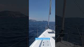 Hırvatistan Dubrovnik seyiri yelken catamaran sailboats teknetransferi yelkenlitekne yacht [upl. by Nimajeb273]