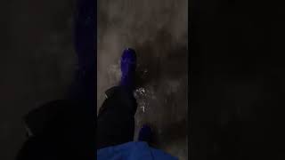 素足に長靴で雪の上を歩く Barefeet Rubber Boots on Snow [upl. by Dnalram]