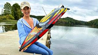 FASTEST amp MOST POWERFUL RC SPEED BOAT with SELFRIGHTING  Pro Boat Sonicwake [upl. by Sum75]