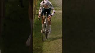 Zo vloog Mathieu van der Poel naar 10 op 10 🔥 mathieuvanderpoel cyclocross veldrijden [upl. by Brewster660]