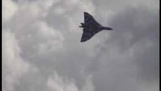 Avro Vulcan display at Wroughton 1992 [upl. by Tybie]