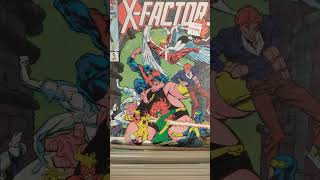 Flipping Through Comics Xmen marvel comicbooks [upl. by Rebeka956]