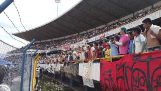 Universitario Campeón 2013  Hinchada Crema desde el Camerino [upl. by Ennairrac629]