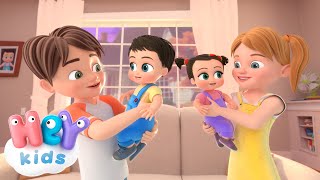 Sorellona e Fratellone  Il bambino è nato 👶🏼  HeyKids Italiano  Canzoni Per Bambini [upl. by Niatirb]