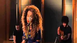 Ella Eyre  Deeper en vivo Español [upl. by Fredrick]