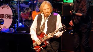 Tom Petty  Mary Janes Last Dance  Summerfest  Milwaukee WI  July 6 2017 LIVE [upl. by Mcgruter304]