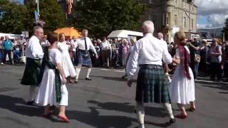 Scottish Country Dancing  Motormania  GrantownOnSpey Square  4th September 2016 [upl. by Siegel]