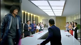 【Full Movie】 公司里突然闯进乞丐装扮的人，大家不以为意，没想到是霸道总裁归来 🥰 中国电视剧 [upl. by Alaek647]