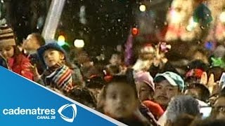 La Navidad llega al Centro Histórico del DF cae nieve en la calle Madero  Navidad 2013 [upl. by Laram981]