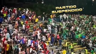 Gol de Marino hinestroza e hinchas de Atlético Nacional vs Junior se enfrentan [upl. by Aralk]