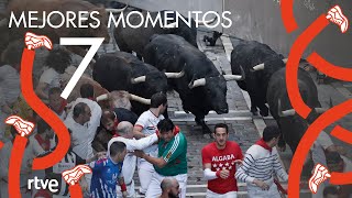 MEJORES MOMENTOS del séptimo encierro de San Fermín 2022  Toros de Victoriano del Río [upl. by Nordine618]