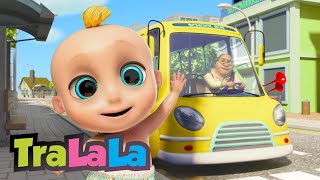 😁 Roțile autobuzului  Wheels on the bus în română 🚌 Cântece educative de la TraLaLa [upl. by Fazeli]