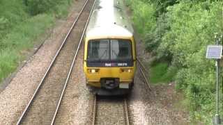 Crowthorne Railway Station  Trains [upl. by Prichard616]