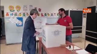 Ecco il voto di Andrea Orlando alle elezioni regionali in Liguria [upl. by Atinihc724]