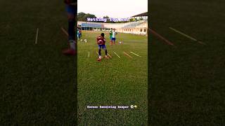 How much improve receiving keeper football training sessions goli ytshort keepertraining like [upl. by Thordia]