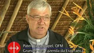 Papst Benedikt XVI auf der Fazenda in Brasilien [upl. by Mildrid384]