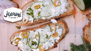 Recette Tzatzíki Grec sur toast pour lapéro facile et diététique  Hervé Cuisine [upl. by Airpac]