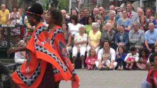 Exotisch folklore dancing tijdens de Heamieldagen op de Marktstraat Bolsward 2009 [upl. by Clarhe]