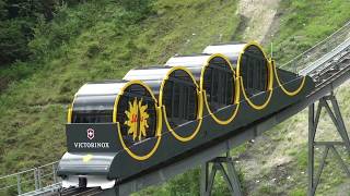 Le Funiculaire le plus raide du Monde En Suisse à Stoos [upl. by Wahlstrom424]