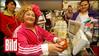 Cindy aus Marzahn an der Kasse im Supermarkt  quotNicht vergessen wo man herkommtquot Hartz 4 [upl. by Fai]