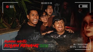 Masuk ke Rumah Hantu PERTAMA di Dalam Kolam Renang [upl. by Ientirb]