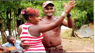 Merengue de Luis Vargas Abuelo Bailando Con Su Nieta [upl. by Bhayani]