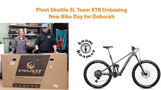 Pivot Shuttle SL Team XTR Unboxing  Well That Was Easy [upl. by Nesyla]