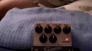 Test of Tech 21 SansAmp Blonde Character Series Pedal [upl. by Fawcette283]