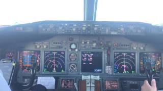 Cockpit Transavia Amsterdam Nice [upl. by Larine]