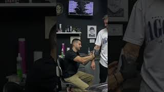 •Vlog 30 Le HAGO a la Monica HANDPOKE😳 tattoo tatuajerealista tatuaje tatuajes tatuador [upl. by Odilo425]