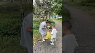 Cute Baby Found A Bag And Returned It To The Owner Refusing To Return Itfunnybabycutefatherhood [upl. by Enybor194]