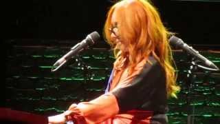 Tori Amos  Heart Shaped Box Nirvana Cover  DPAC  82014  Durham NC [upl. by Irrak]