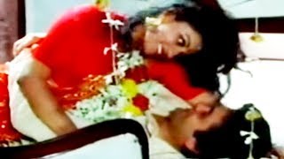 Gumsum Si Khoyi Khoyi  Rishi Kapoor Reena Roy  Kishore Kumar  Badaltey Rishtey  Romantic Song [upl. by Ardnaskela]