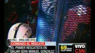 C5N CHILE RESCATE DE MINEROS BAJÓ EL PRIMER RESCATISTA [upl. by Mel]