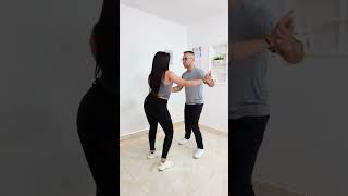 3 pasos de bachata tradicional para practicar 💙 dance bachata [upl. by Hallette]