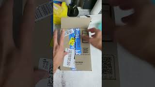 How to close the top of a box without using tape HOW TO [upl. by Sirronal583]