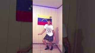 El paso del canguro 🦘 elpasodelcanguro humor risas viralvideo baileviral [upl. by Nnayar959]