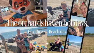 CLACTON ON SEA BEACH  Haven holidays vlog The Orchards ♡ [upl. by Marutani]