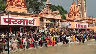 Ganga Aarti Parmarth Niketan Ashram rishikesh gangaarti parmarthniketan incredibleindia [upl. by Riella]