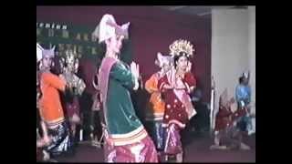 Sofiani Ensemble  Tari Pasambahan  Welcoming dance Padang 1989 [upl. by Tsirhc828]