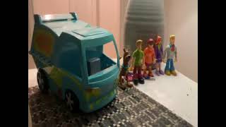 SCOOBY DOO TOYS MYSTERY INC DELUXE SET AND MYSTERY MACHINE TOYS REVIEW [upl. by Esmeralda]