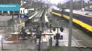 Shocking train crash derailment Dutch Railways  Ontsporing Hilversum 2014 [upl. by Nhojleahcim704]