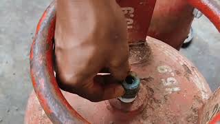 LPG gas cylinder leakage kaise theek KarenAli kitchen [upl. by Awram233]