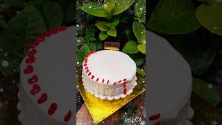 White truffle cake 🎂shorts trending cake whitechoclate cakedecorating trending viralshorts [upl. by Wayne]