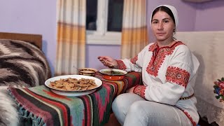 THE WOMAN LIVES ALONE IN THE MOUNTAINS COOKING MEAT AND WILD MUSHROOMS [upl. by Marmaduke]