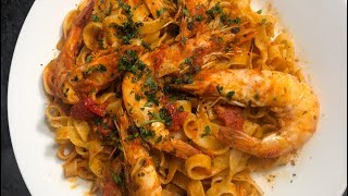 Tagliatelles aux crevettes ألد وأسرع مكرونة  معجنات بالقمرون على الطريقة الإيطالية [upl. by Terrel420]