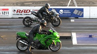 Kawasaki H2 vs Kawasaki zx14  motorbikes drag racing [upl. by Tulley]