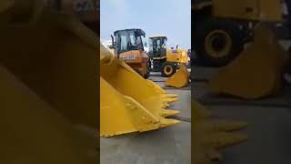 RORO VESSEL LOADING HEAVY EQUIPMENT rorovessel cargoship Seaport [upl. by Yrruc]