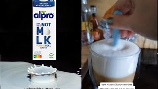 Latte Macciato mit der ALPRO Hafermilch  Lässt sich die vegane Vollmilch aufschäumen [upl. by Poppas815]